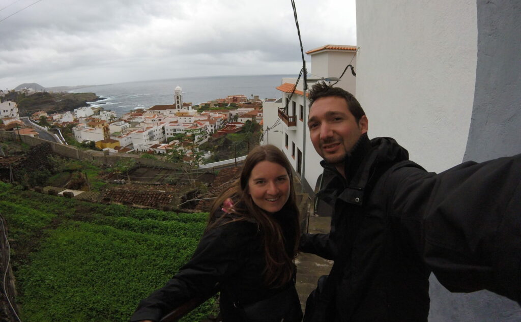 Vue sur l'église et le village de Garachico