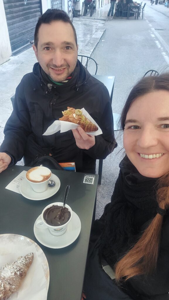 petit dejeuner à la caffeteria del corso